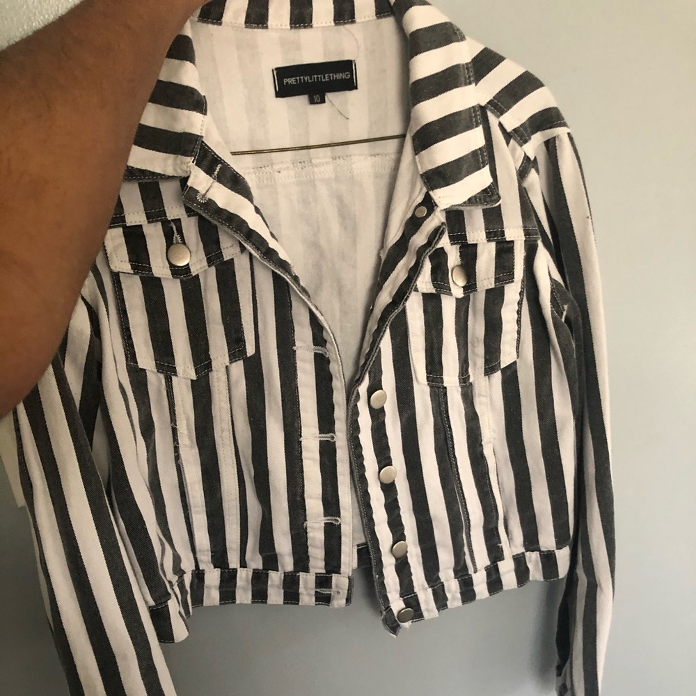 Black and white cropped jacket